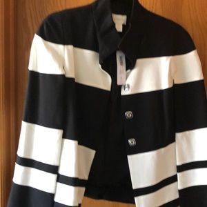 NWT Chico black and white caplet